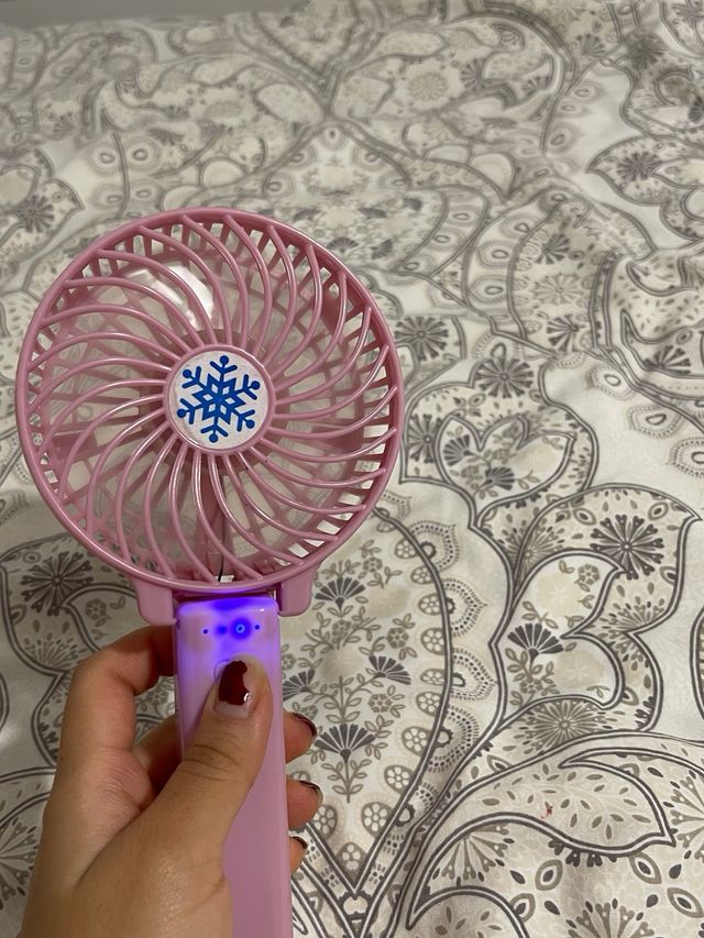 Abanico de mano plegable rosa