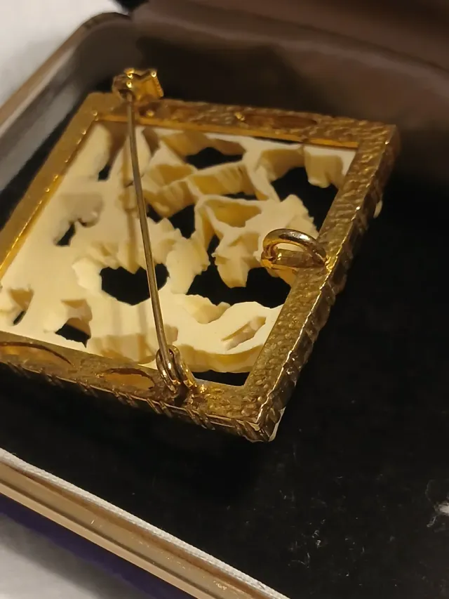 Colgante Japonés Beige y Dorado