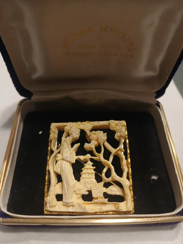 Colgante Japonés Beige y Dorado