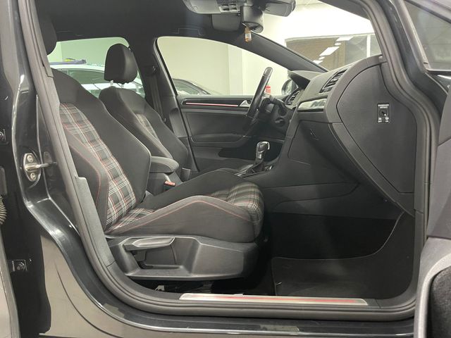Volkswagen Golf GTI 2.0 TSI 220 CV 2016