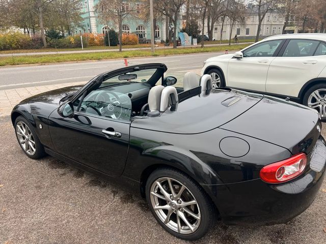 Mazda MX‐5 1.8 Kaminari Roadster Negro con Blanco