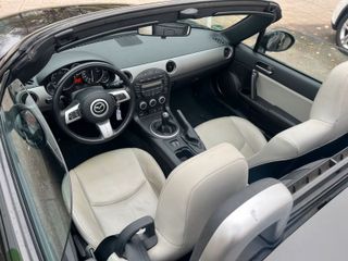 Mazda MX‐5 1.8 Kaminari Roadster Negro con Blanco