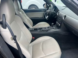 Mazda MX‐5 1.8 Kaminari Roadster Negro con Blanco