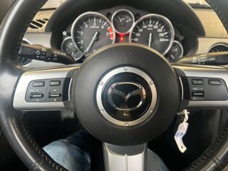 Mazda MX‐5 1.8 Kaminari Roadster Negro con Blanco