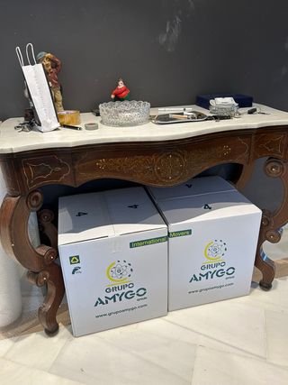 Consola antigua mármol y cajón