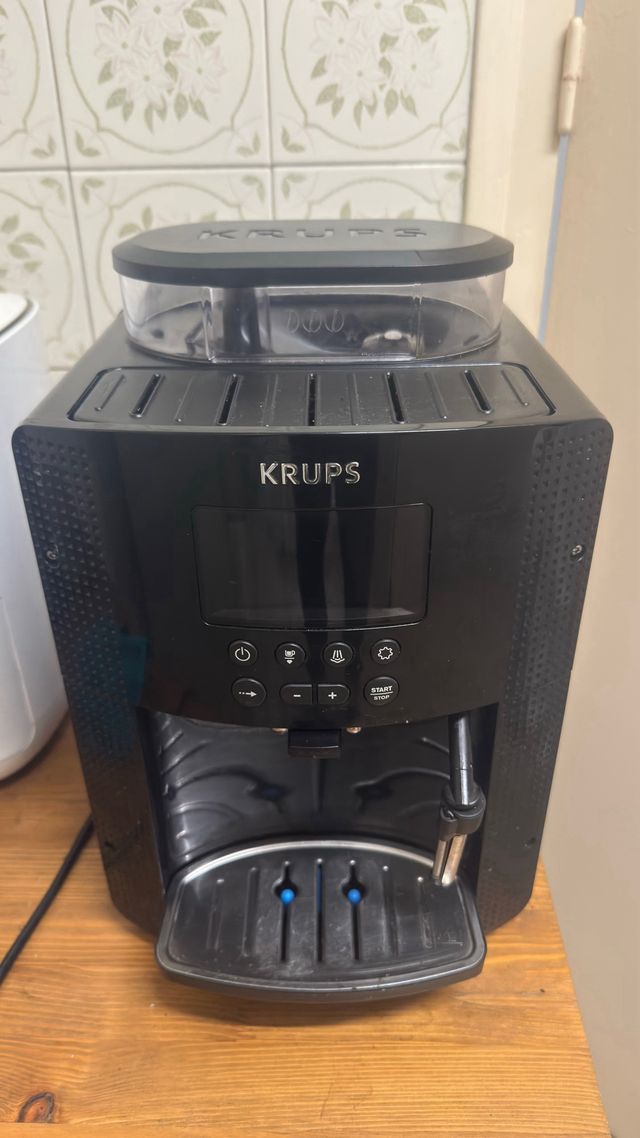 Cafetera Krups Superautomática Negra