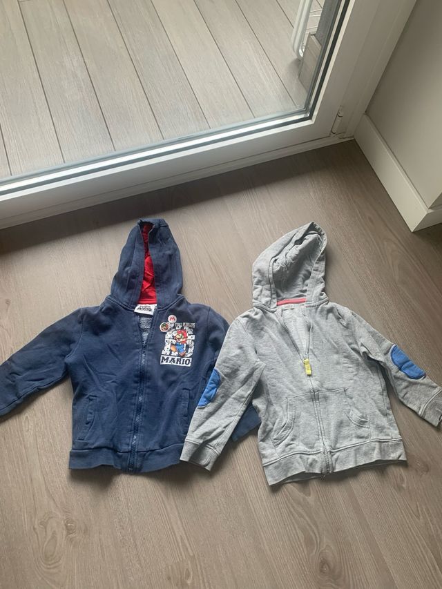 Lote 2 sudaderas niño Mario y gris