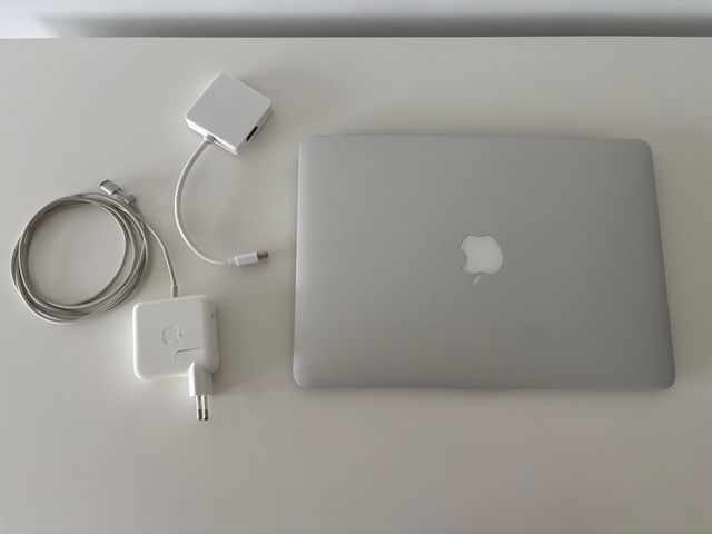 MacBook Air 13 + Adaptador Thunderbolt