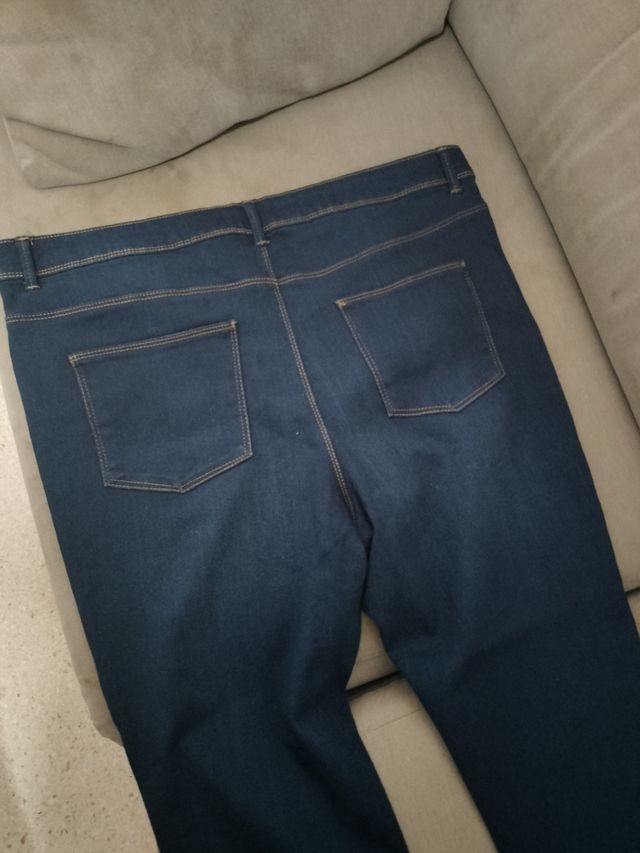 Vaquero azul oscuro talla 48
