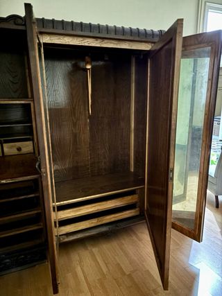 Armadio antico in legno massello (anni '20)