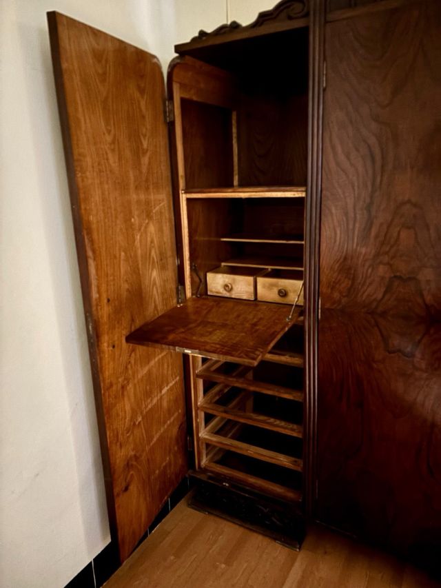 Armario antiguo madera maciza (años 20)