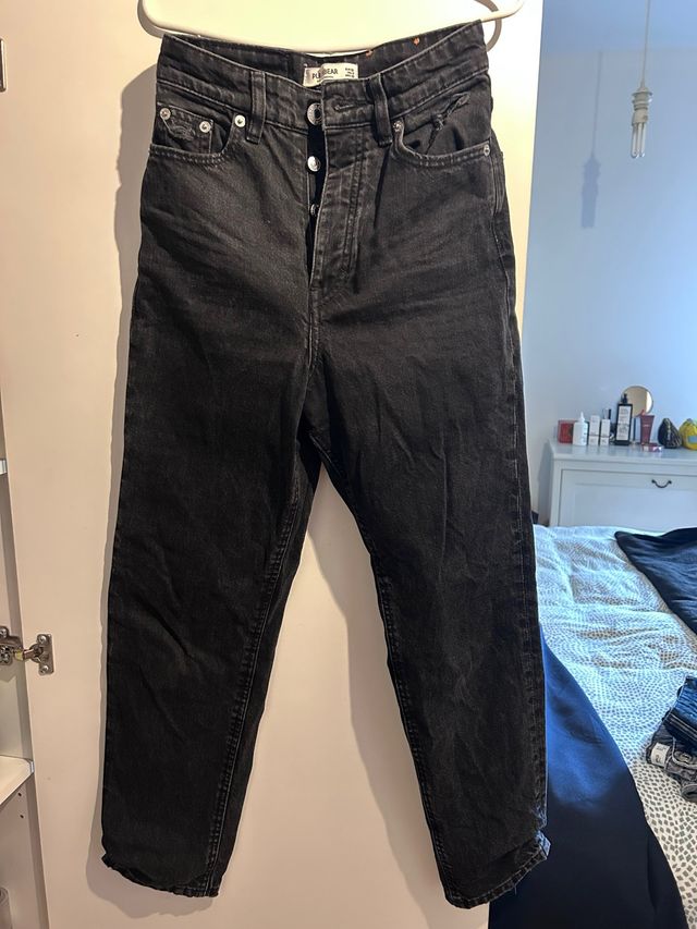 Tejano Slim talla 32 no pitillo. color negro ceniz