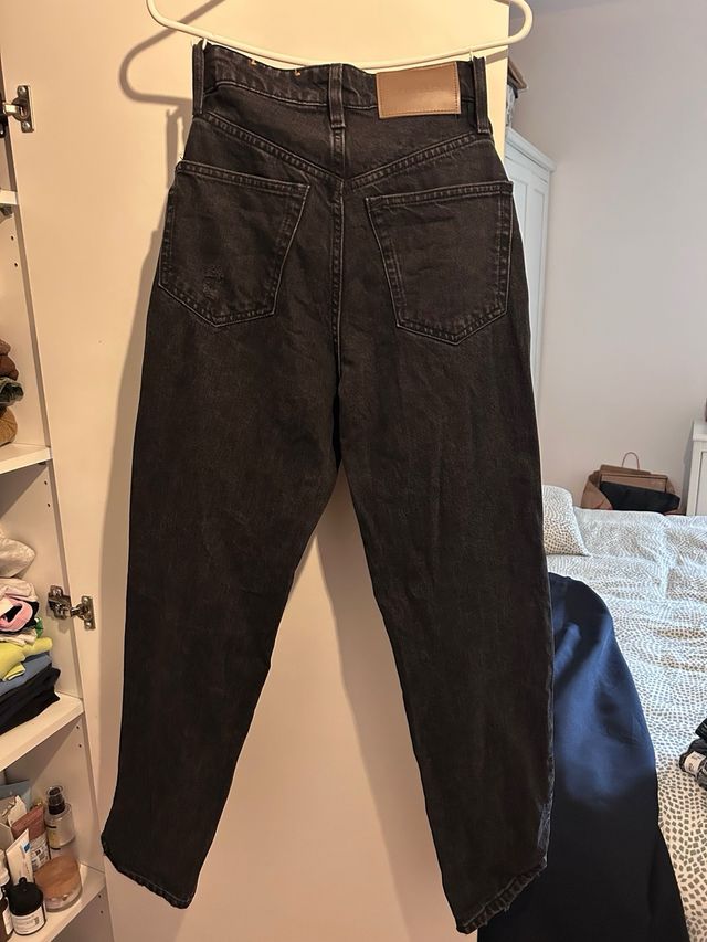 Tejano Slim talla 32 no pitillo. color negro ceniz