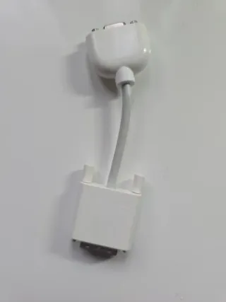 Adaptador Apple VGA a DVI Original