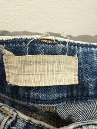 Vaqueros pitillo desgastados