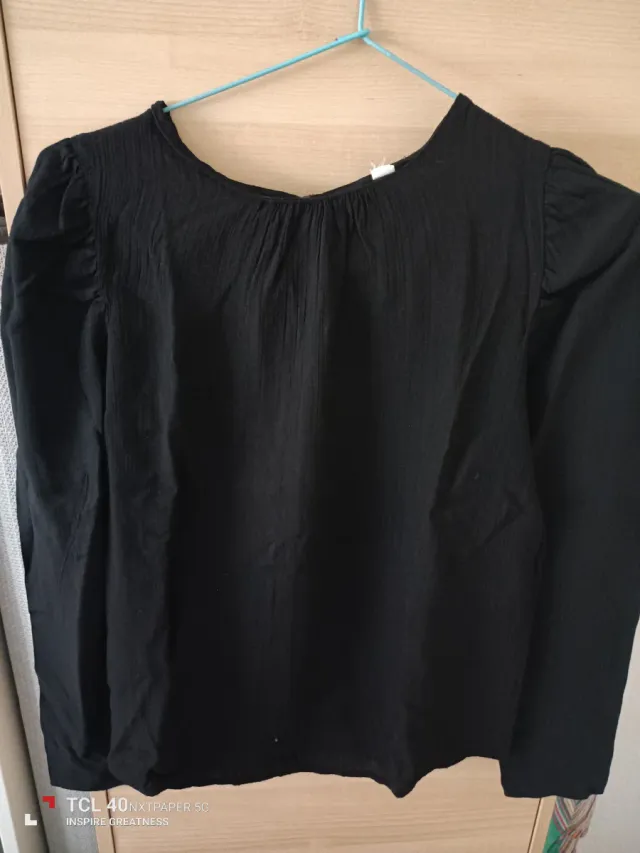 Blusa negra elegante