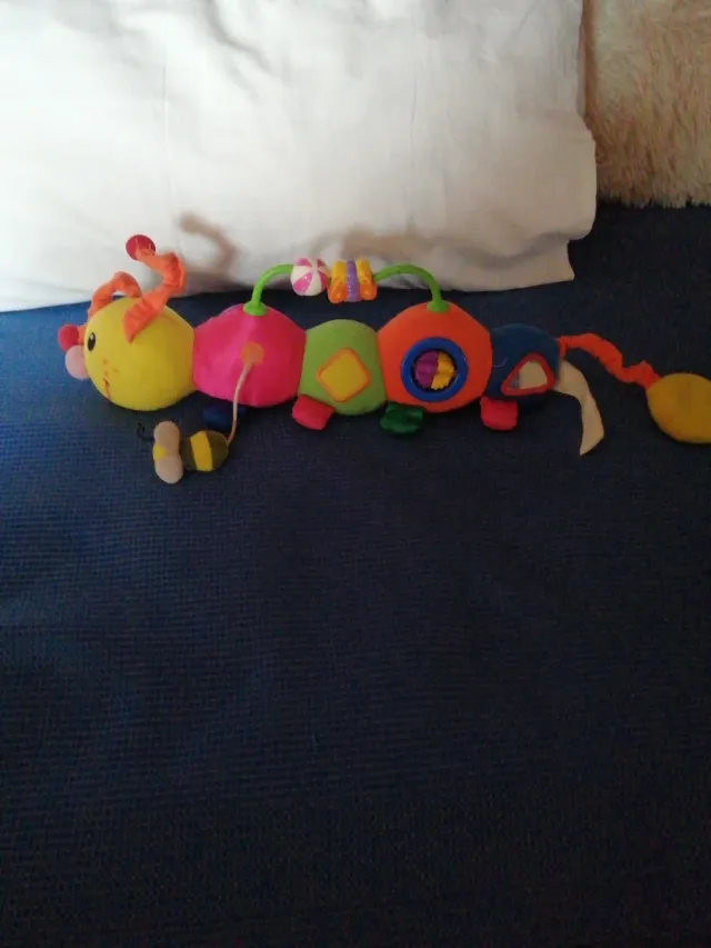 Oruga sensorial para bebé