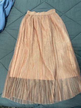 Falda midi plisada rosa y beige