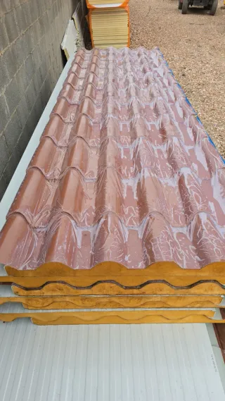 Panel sándwich imitación teja