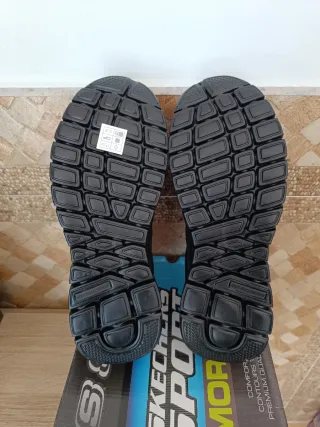 Nuevas Skechers Hombre Talla 44 Negras
