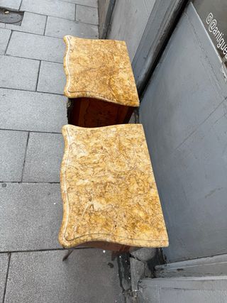 ANTIGUA PAREJA DE MESILLAS DE NOCHE