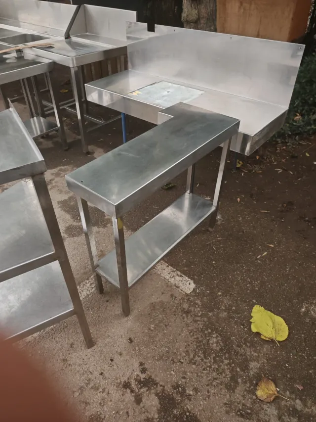 Tavolino ausiliario in acciaio inossidabile