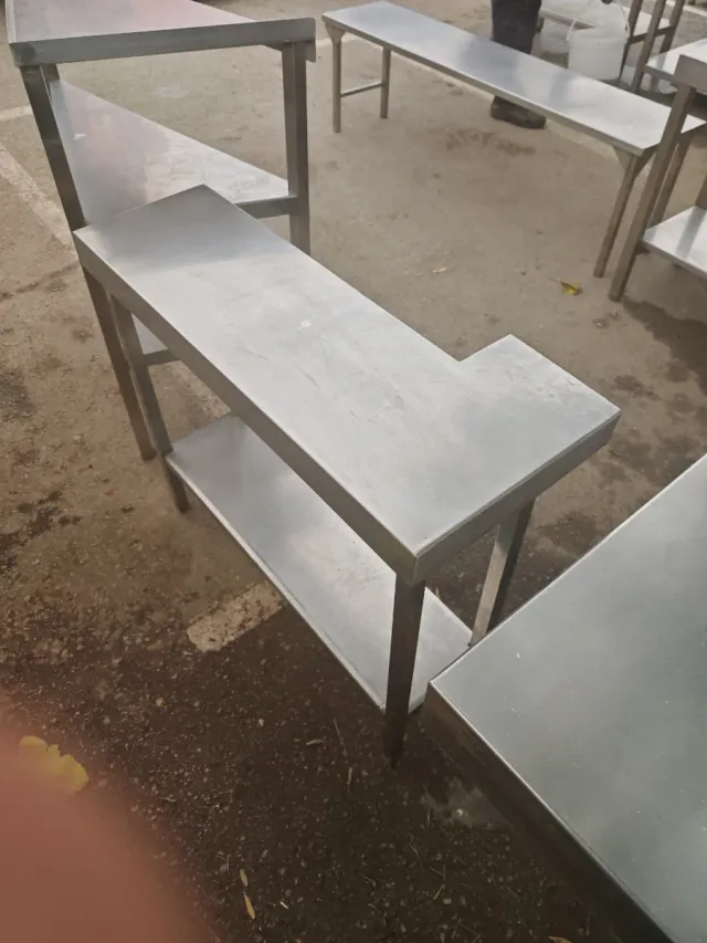 Tavolino ausiliario in acciaio inossidabile