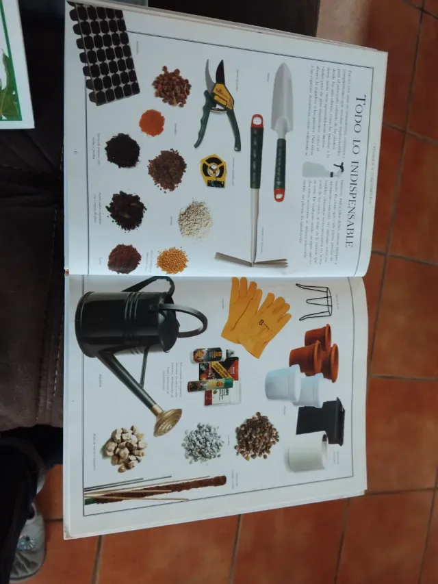 EL LIBRO DEL JARDIN y EL LIBRO DE LAS PLANTAS