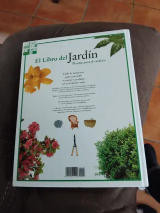 EL LIBRO DEL JARDIN y EL LIBRO DE LAS PLANTAS