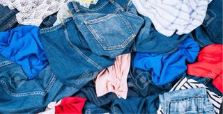 Ropa variada a 2€: chaquetas, pantalones, sudadera