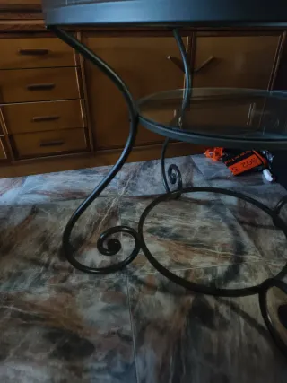 Mesa redonda cristal y metal negro