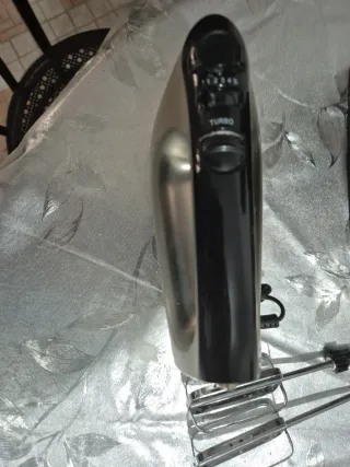 Batidora Unistar con bol y accesorios