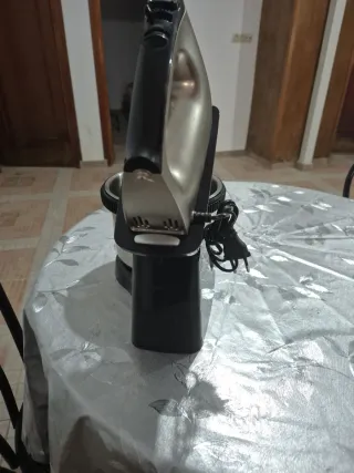 Batidora Unistar con bol y accesorios