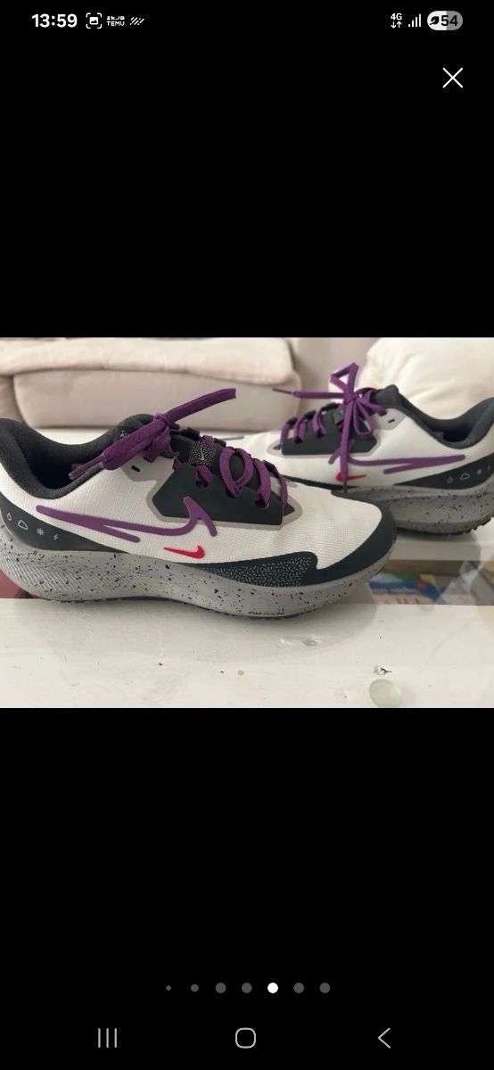 Nike Pegasus Morado Blanco Talla40 equivale a 39