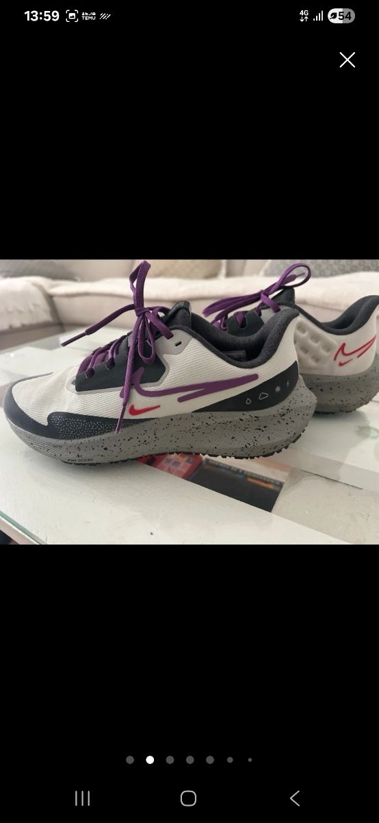 Nike Pegasus Morado Blanco Talla40 equivale a 39