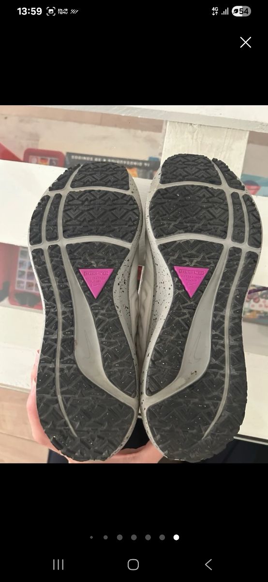 Nike Pegasus Morado Blanco Talla40 equivale a 39