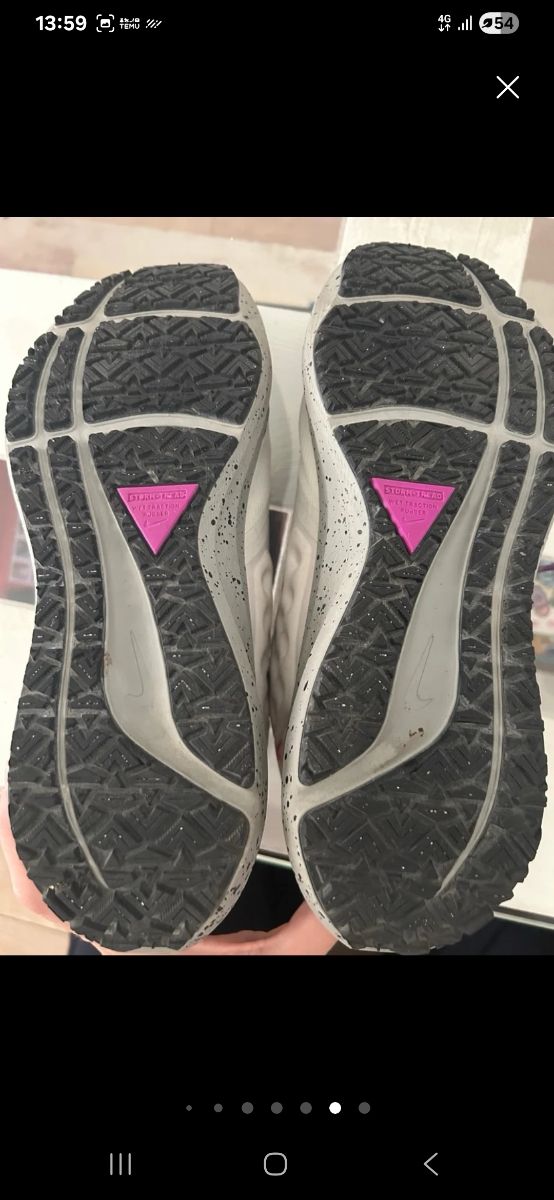 Nike Pegasus Morado Blanco Talla40 equivale a 39