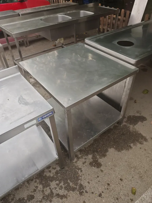 Mesa de acero inoxidable