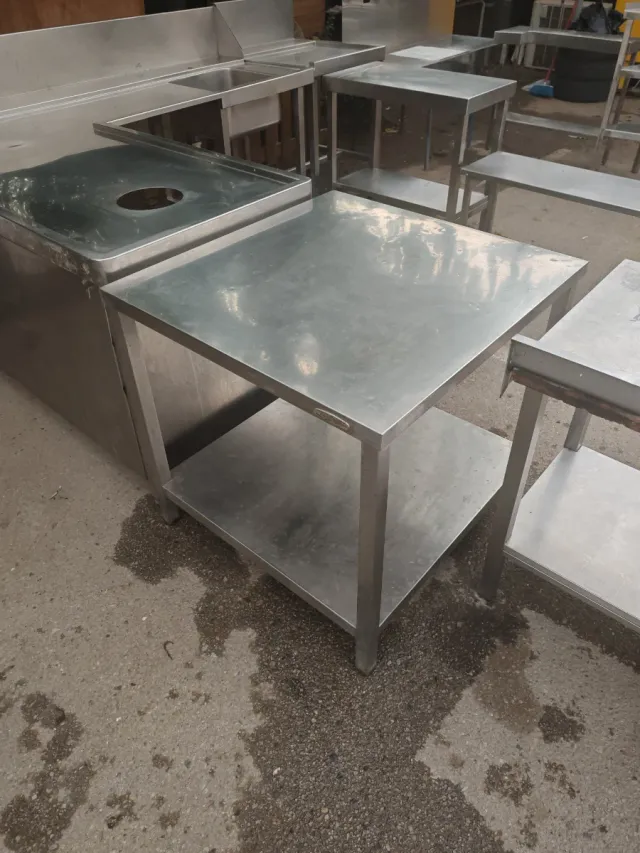 Mesa de acero inoxidable