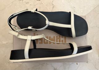 Sandalias Camper Negras y Blancas