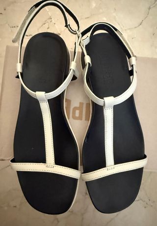 Sandalias Camper Negras y Blancas