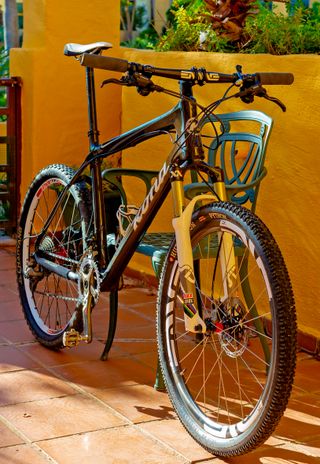 Kona Kula Watt carbon 27.5"o26" t. L equipada tope