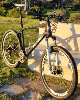 Kona Kula Watt carbon 27.5"o26" t. L equipada tope