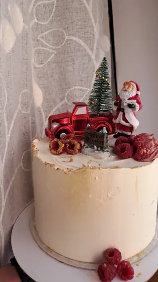 Tarta Navideña con Adornos