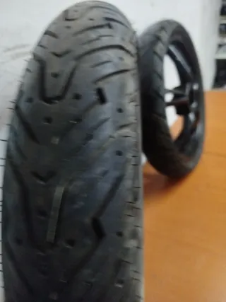 Llantas delantera y traseraPeugeot Tweet