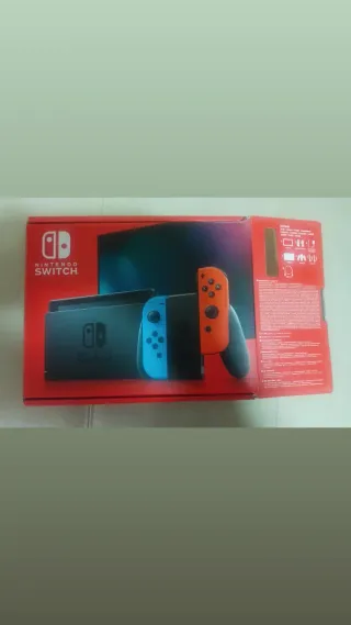 Nintendo Switch Blu e Rosso con due giochi