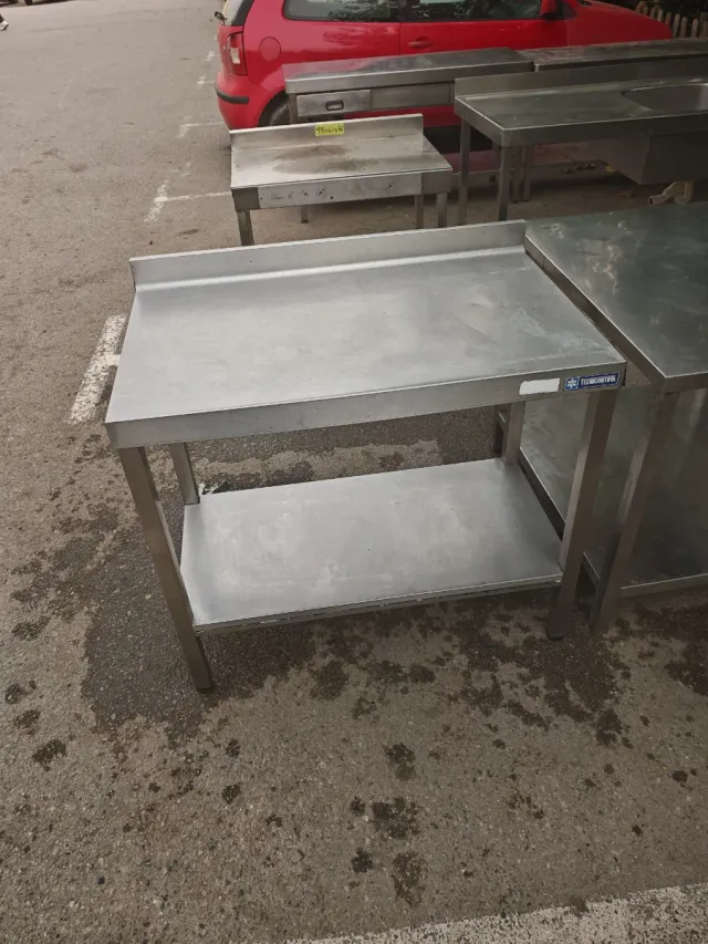 Tavolo in acciaio inossidabile