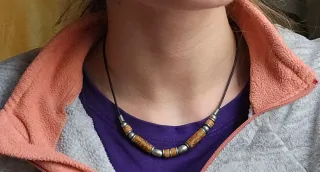 Collana stile hippie marrone e argento