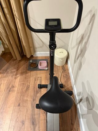 Bicicleta estática negra