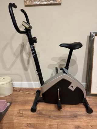 Bicicleta estática negra